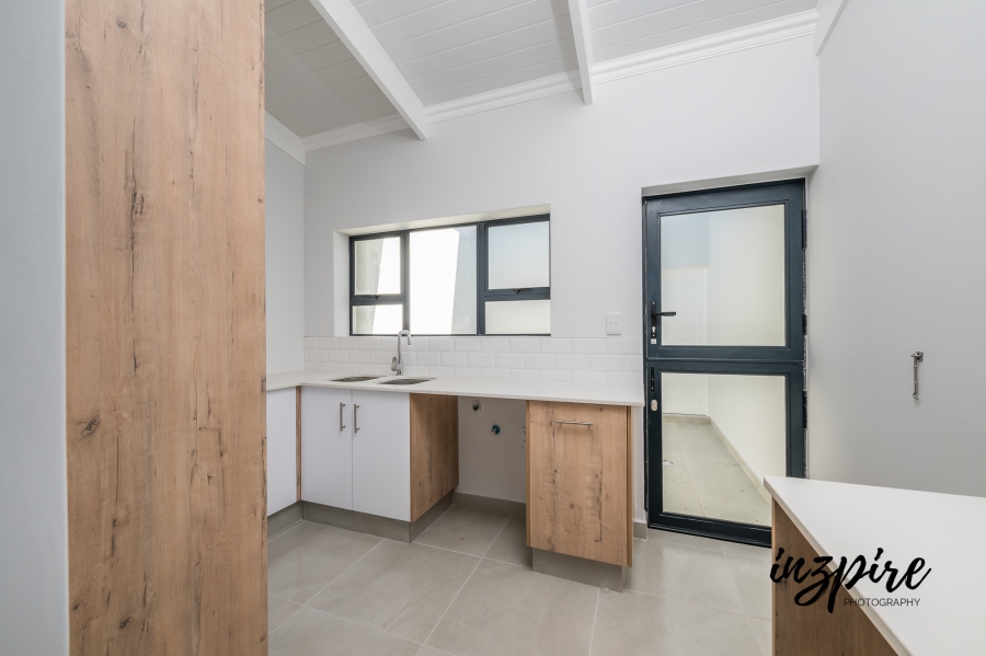 To Let 3 Bedroom Property for Rent in Dana Bay Western Cape